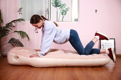 coussin-de-grossesse-gonflable-beige-maman-exercice