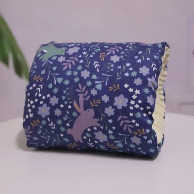COUSSIN-ALLAITEMENT-TUYAU-BLEU-LAPIN