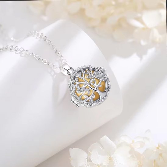 Bola-de-grossesse-Amazonie-sur-fond-blanc